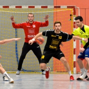 Torhüter Tristan Schwegler und seine Vorderleute (hier beim Spiel gegen Leonberg) wollen den Erfolg aus dem Hinspiel gegen die Schmiden Pumas wiederholen. Foto: Barth